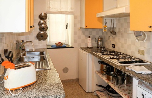 Vendone Apartment | Beautiful apartment for 4 guests with pool, A/C, WIFI, patio, pets allowed and panoramic view