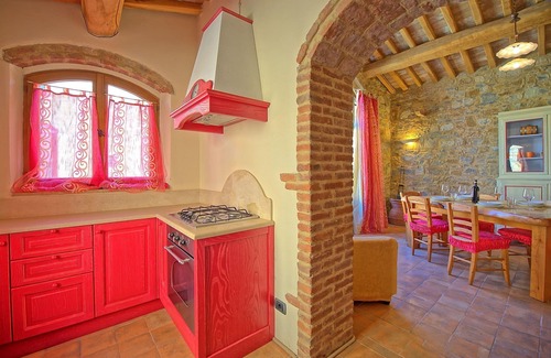 Poggibonsi Apartment | Beautiful apartment for 4 guests with WIFI, A/C, pool and TV, close to San Gimignano