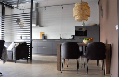 Stellendam House | Beautiful apartment on the first floor with a private balcony and fantastic views.