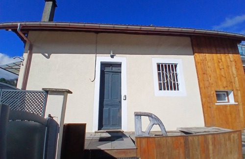 Faverges-Seythenex Apartment | Beautiful apartment with garden between lake and mountain