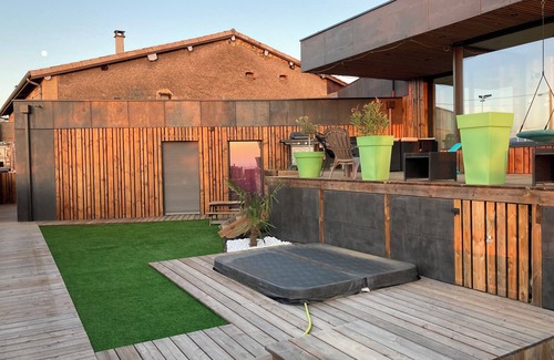 Chabaniere House | Beautiful architect-designed house in the Monts du Lyonnais region