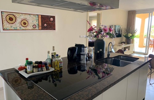 Willemstad Apartment | Beautiful beach apartment on ground floor with private beach