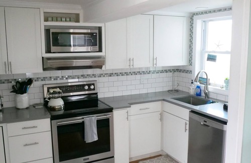 Devon House | Beautiful Beachfront Cottage Leading Directly To Your Own Sandy Beach