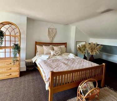 Erdington House | Beautiful Bohemian Double Bedroom in Birmingham