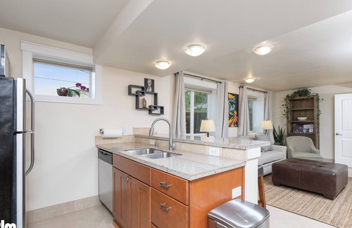 South Addition Apartment | Beautiful Bright Remodel Minutes from Downtown