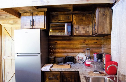 Arteaga Cabin | Beautiful cabin for family stays or romantic dinners as a couple.