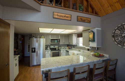Munds Park Cabin | Beautiful Cabin on quiet Cul-de-sac: Large deck, firepit, patio heaters, grill