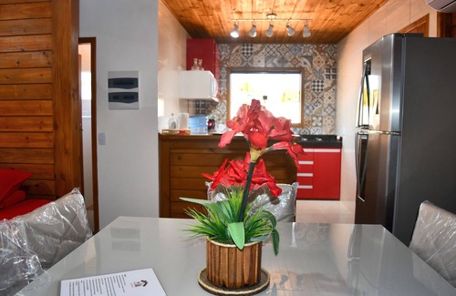 Itaipava Ski Chalet | Beautiful chalet 450 meters from the beach, high standard, pets allowed!