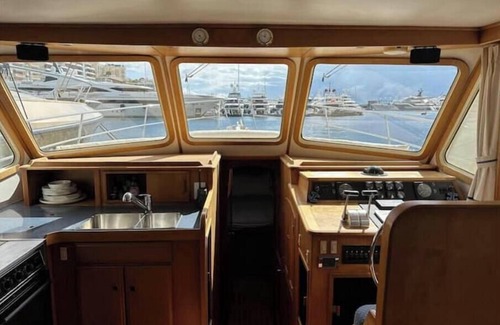 La Condamine Boat Rental | Beautiful Classic Yacht in the Heart of Monaco