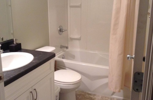 Moose Jaw House | Beautiful & clean! Close to groceries, most amenities, restaurants and bars!