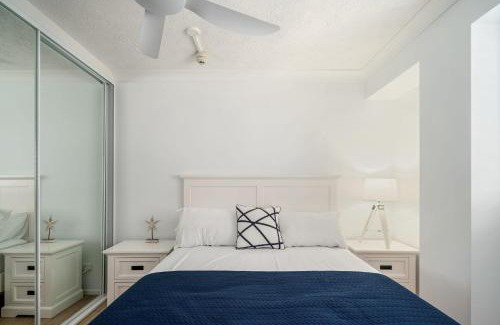 Kings Beach Apartment | Beautiful Coastal Apartment with Epic Sea Views