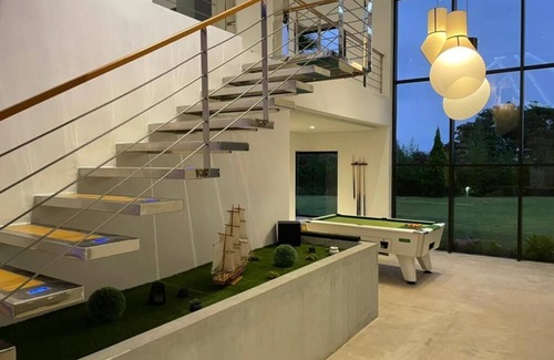 M'diq Villa | Beautiful, contemporary villa in the mountains of Cabo in a gated community