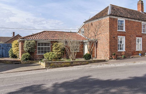 Saxmundham Cottage | Beautiful cosy cottage in the heart of Suffolk.