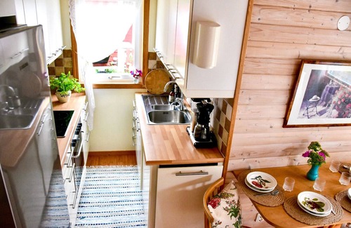 Granna House | Beautiful cottage on a lakeside plot by Lake Bunn outside Gränna | SE05077