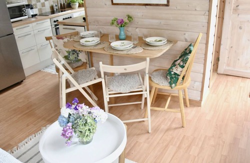 Granna House | Beautiful cottage on a lakeside plot by Lake Bunn outside Gränna | SE05077