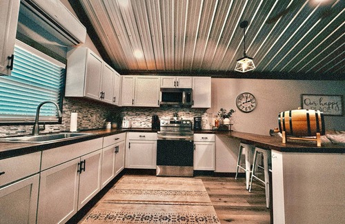 Navasota Cabin | Beautiful cozy cabin on 5 secluded acres in Navasota, TX.