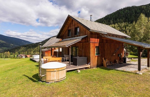 Stadl an der Mur Ski Chalet | Beautiful detached wooden chalet in Stadl a/d Mur / Styria with sauna