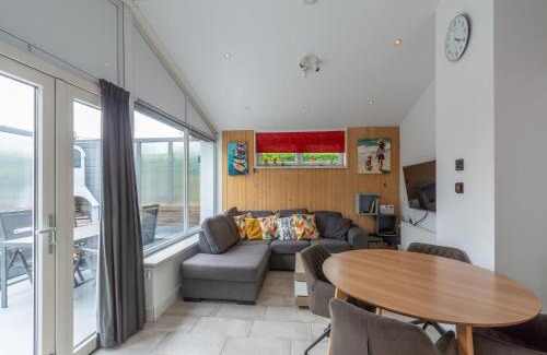 Sint Maartenszee House | Beautiful detached holiday bungalow at the Duinland park in Sint Maartenszee