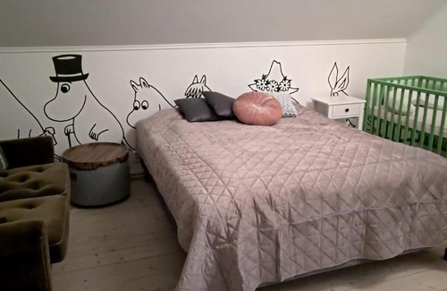 Vaasa Apartment | Beautiful Expansive House with Sea views, large private bedrooms available in shared house