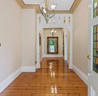 Bunyip House | Beautiful Federation Residence for 16 Guests great for wedding functions
