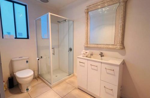 Bunyip House | Beautiful Federation Residence for 16 Guests great for wedding functions