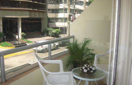 Leuro Apartment | Beautiful Fully Furnished Apartment In Miraflores with AC/heater. Prime location