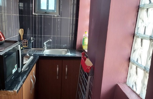 Accra Apartment | Beautiful furnished studio flat.Close to Korle-bu and airport