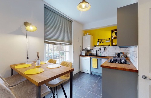 Gloucester Apartment | Beautiful Georgian Duplex