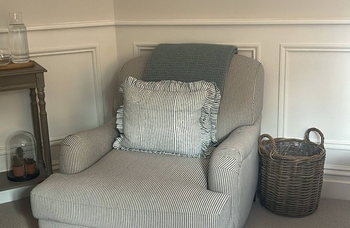 Ballyfoyle Cabin | Beautiful Guest Lodge with WiFi in charming Kilkenny City