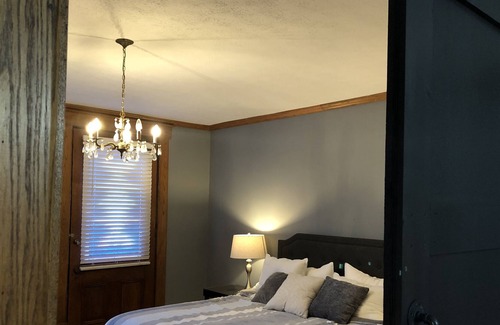 Madison House | Beautiful historic home located downtown/walking distance to food & attractions.