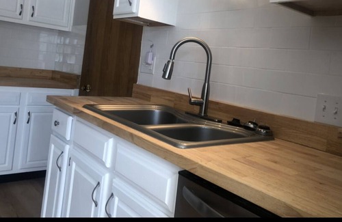 Madison House | Beautiful historic home located downtown/walking distance to food & attractions.