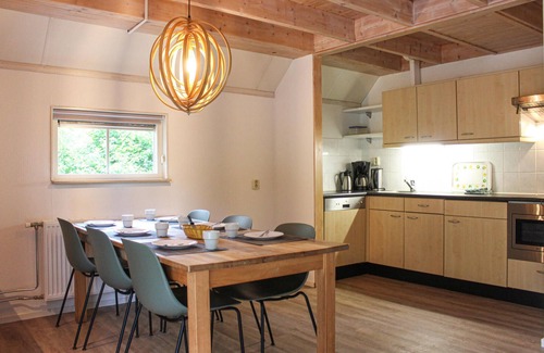 De Bult House | Beautiful home in Steenwijk - De Bult