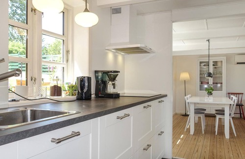 Tejn House | Beautiful home in Allinge with WiFi