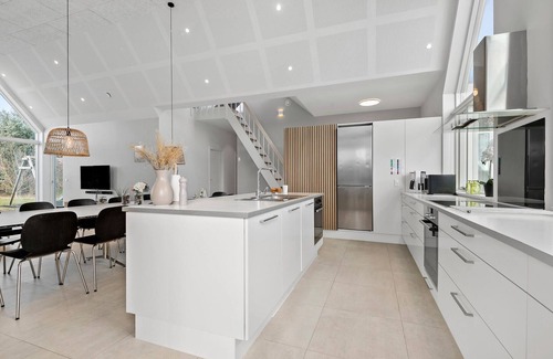 Ho House | Beautiful home in Blåvand with sauna