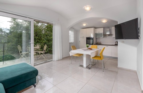 Opatija House | Beautiful home in Dobrec with kitchen