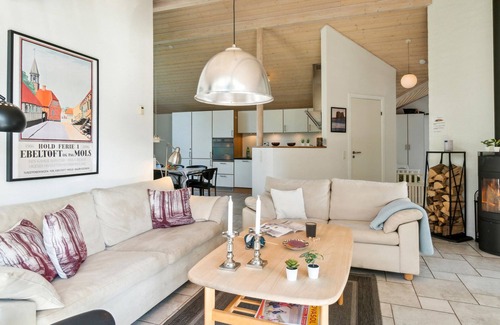 Øksenmølle House | Beautiful home in Ebeltoft with sauna