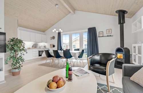 Grasten House | Beautiful home in Gråsten with WiFi