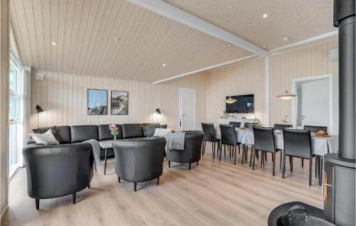 Odde House | Beautiful Home In Hadsund With Sauna