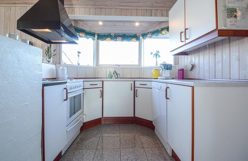 Hejlsminde Strand House | Beautiful home in Hejls with sauna