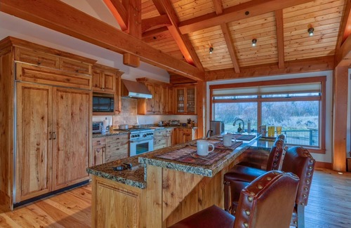 Jackson Hole House | Beautiful home in Jackson. Gorgeous Teton Views, Hot Tub and 72" Long Fire Table