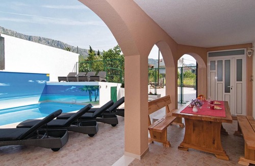 Kastel Sucurac House | Beautiful Home in Kastel Gomilica With Wifi and 1 Bedrooms