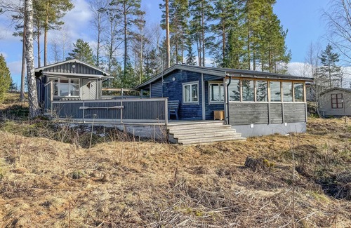 Grums Municipality House | Beautiful home in Kil with WiFi