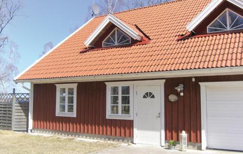Lockna House | Beautiful Home In Lidhult With Kitchen