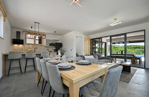 Veliko Trojstvo House | Beautiful home in Maglenca with sauna