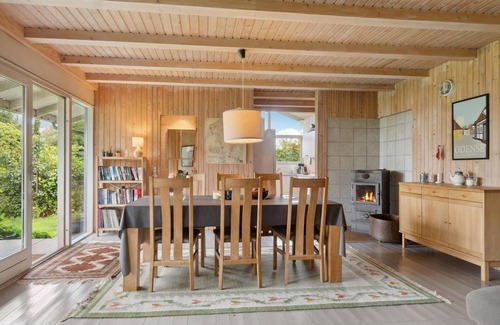 Olsted House | Beautiful home in ølsted with WiFi