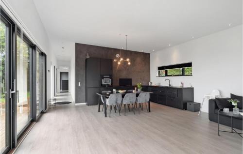 Olsted House | Beautiful Home In Ølsted With Kitchen