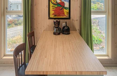 Risor House | Beautiful home in Risør with kitchen