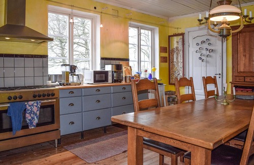 Ostra Ingelstad House | Beautiful home in Smedstorp with WiFi