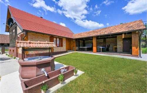 Cazma House | Beautiful Home In Sovari With Sauna