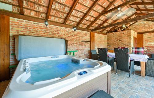 Cazma House | Beautiful Home In Sovari With Sauna